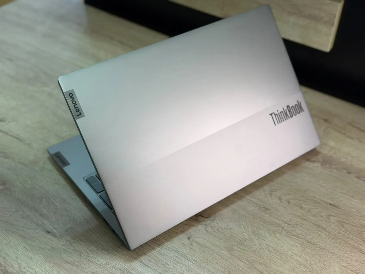 Lenovo ThinkBook — şəkil 1