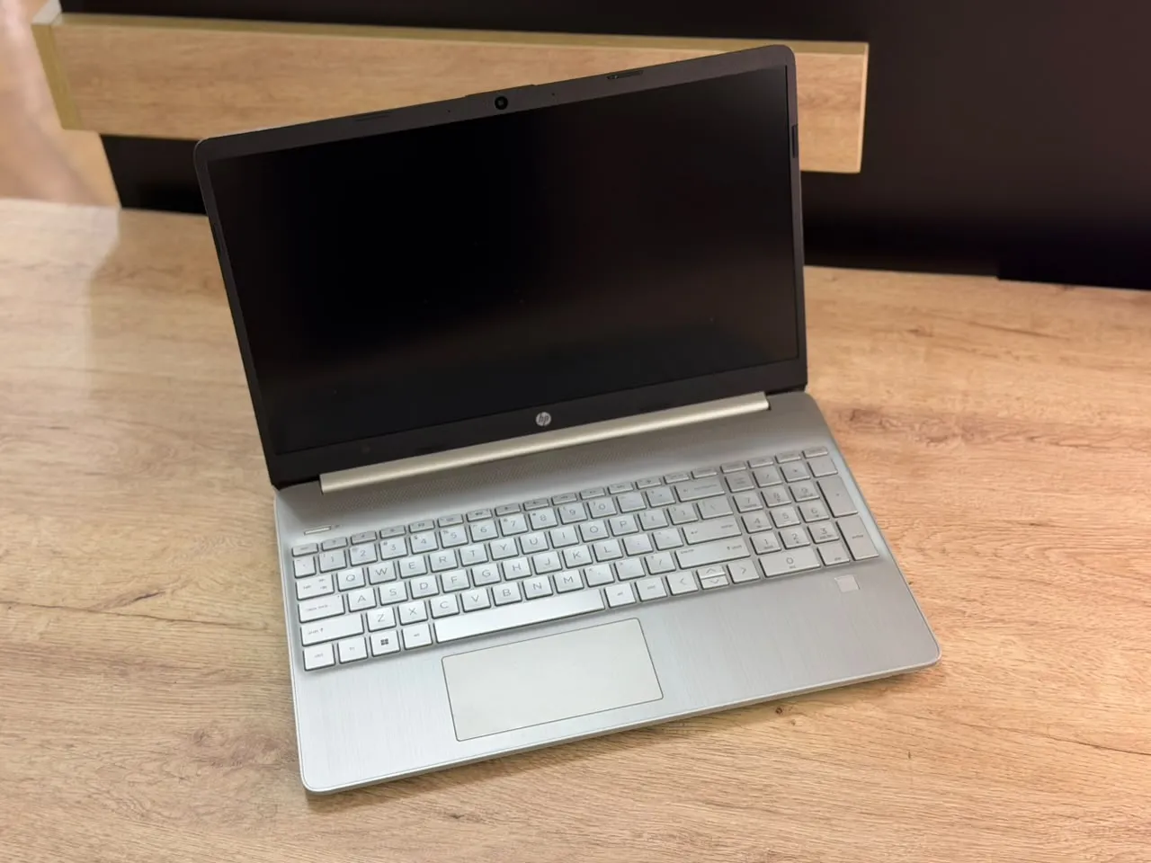 HP Core i3 noutbuk — şəkil 3