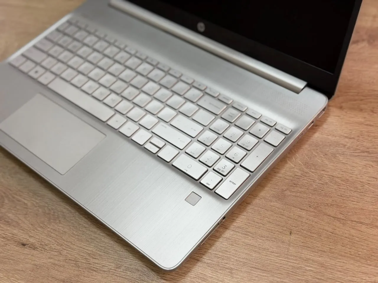 HP Core i3 noutbuk — şəkil 2